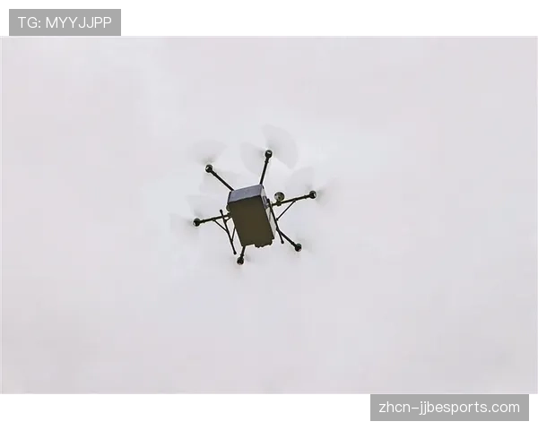 圣西罗南看台展示TIFO,无人机群首次参与构成空中动态图案